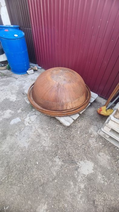 Продам 2 тай казана чугунные