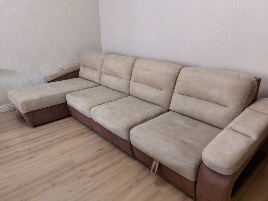 Продам угловой диван.