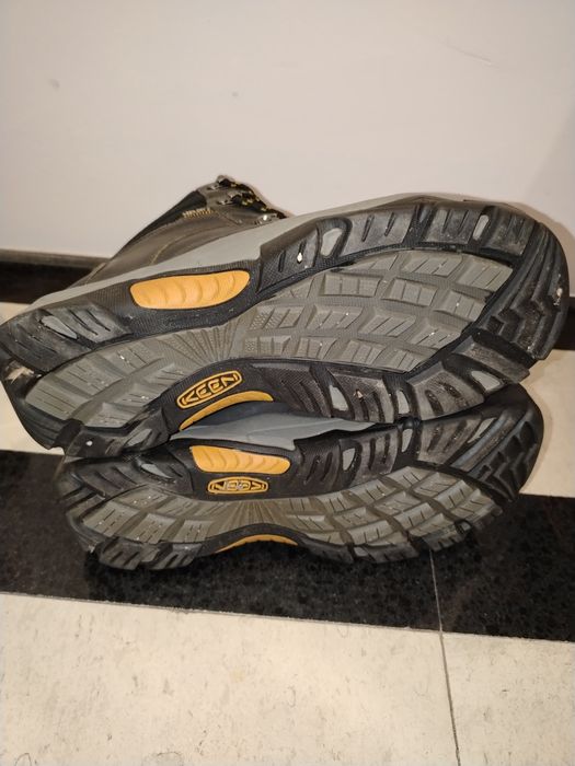 Зимни трекинг обувки Keen