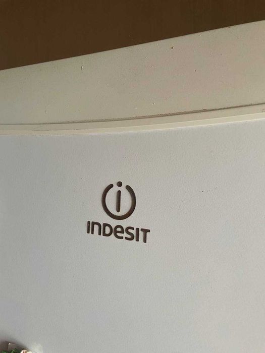 Продаю холодильник на запчасти