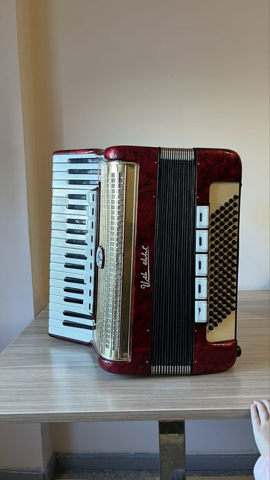 Продаю аккордеон