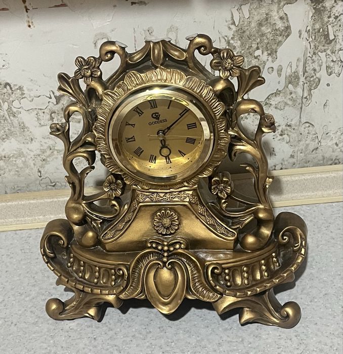 Часы настольные GODDES Quartz