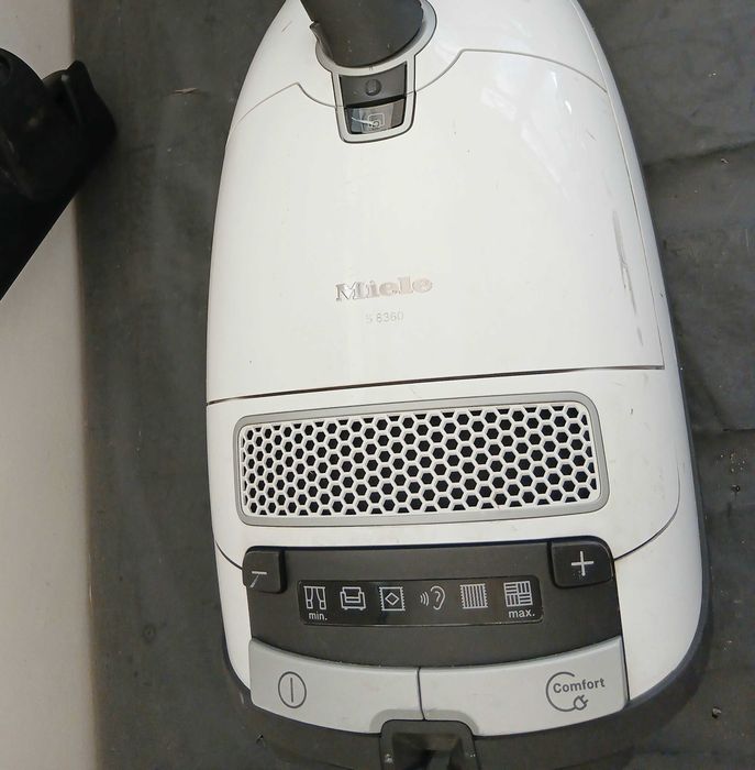 Прахосмукачка MIELE 1200W