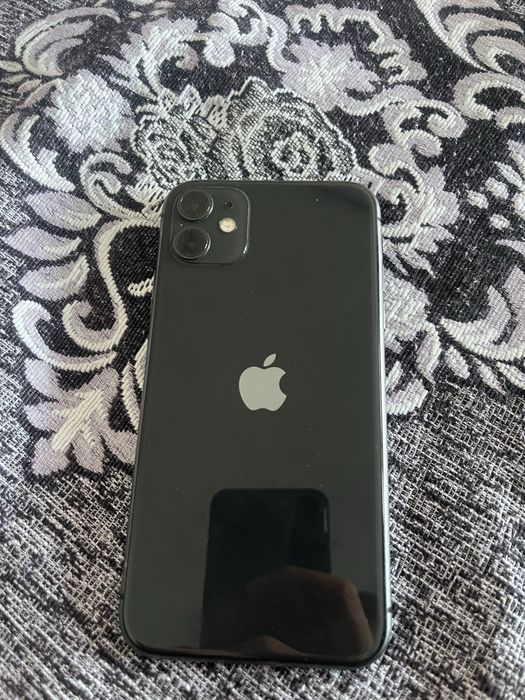 Айфон 11 в хорошем состоянии