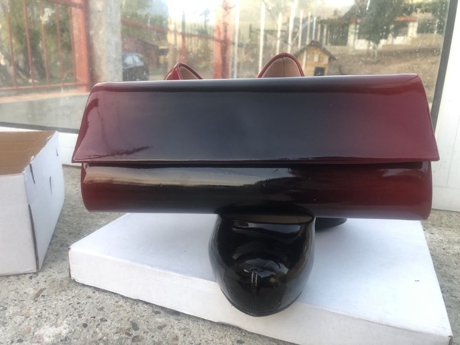 Продавам офециални обувки и портомоне размер 38