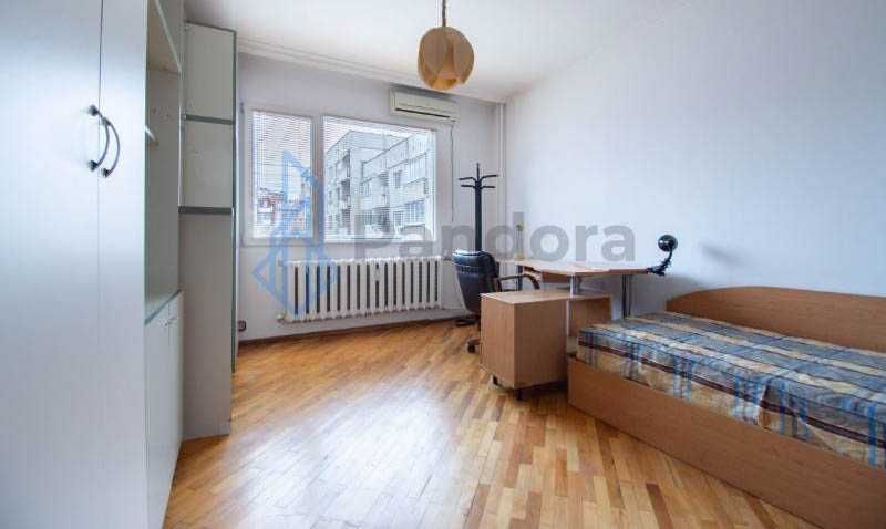 Дава се под наем Тристаен апартамент в София, Оборище - 84 кв.м за 525 € - Снимка #3