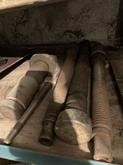 Винты    токарные