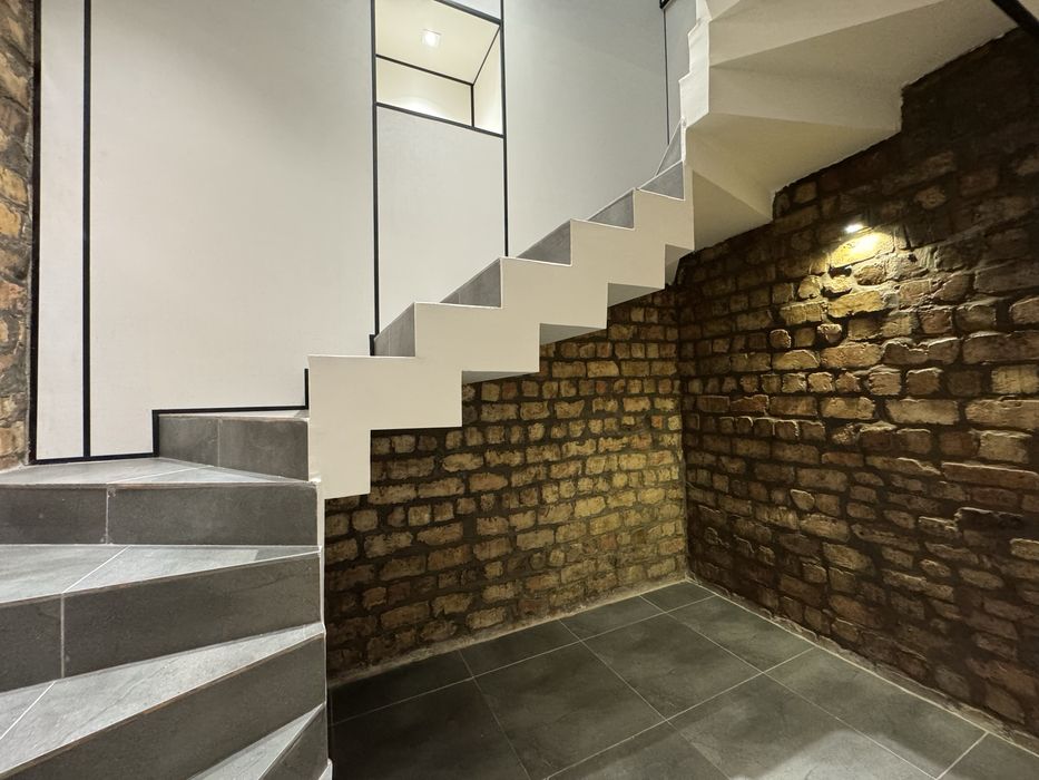 Продается офис рядом с ТЦ NEXT, вторая линия, 100 кв.м., 2 уровня