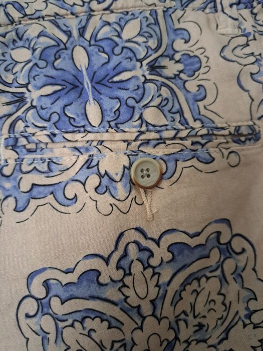 Pantaloi scurti pt barbati.marime 48 impecabili