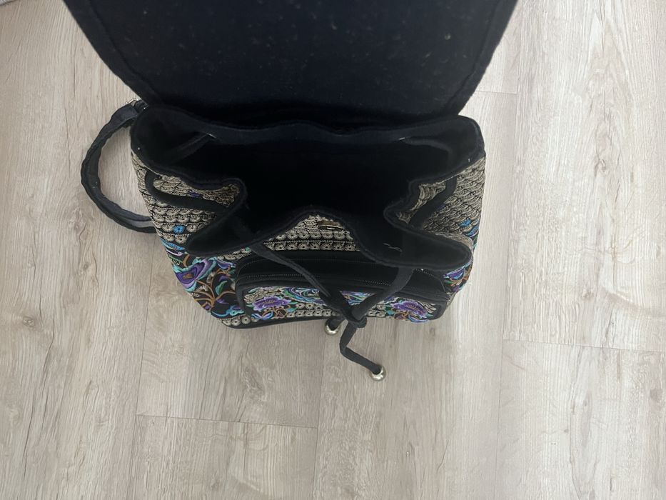 Rucsac brodat  motive traditionale