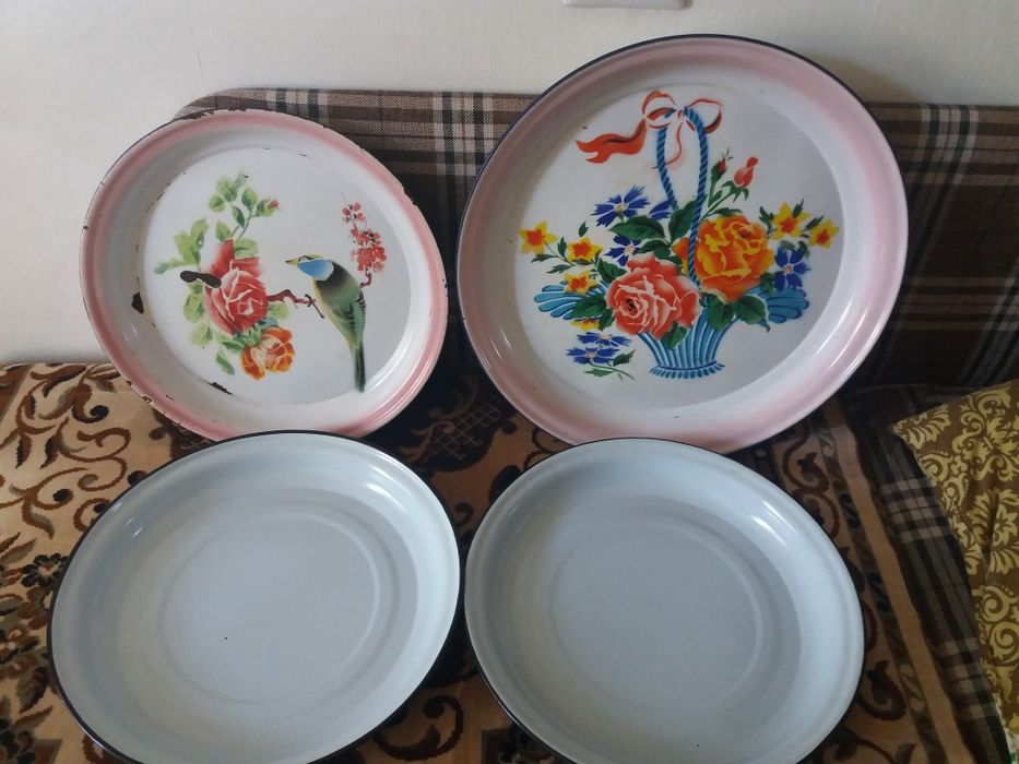 Продам блюда эмалированные