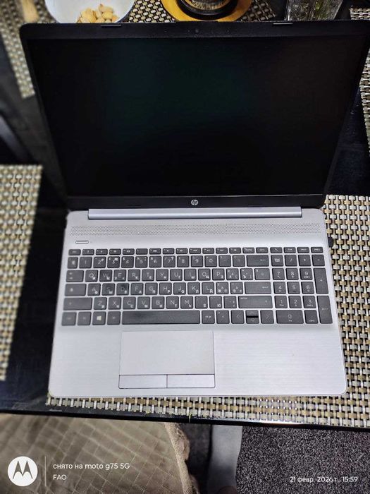 HP 255 G8 AMD RYZEN R5 5500U 16GB 512GB AMD RADEON 15,6 FHD