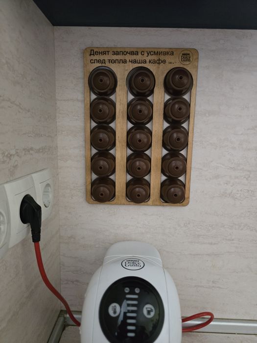 Поставка за стена за кафе капсули долче густо dolce gusto
