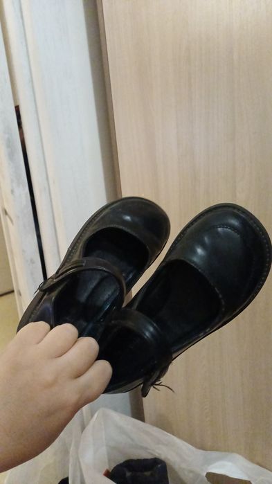 Продам детскую обувь всё вместе за 5 тыс.