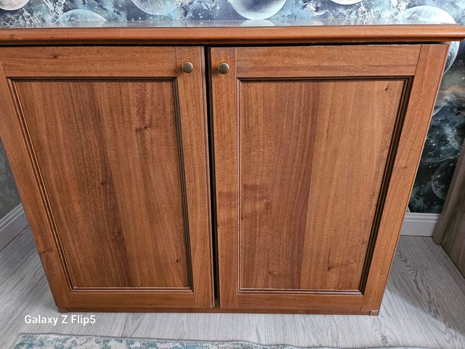 Тумбочка деревянная