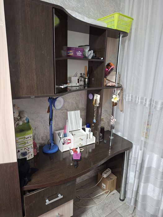 Стол рабочий со шкафом