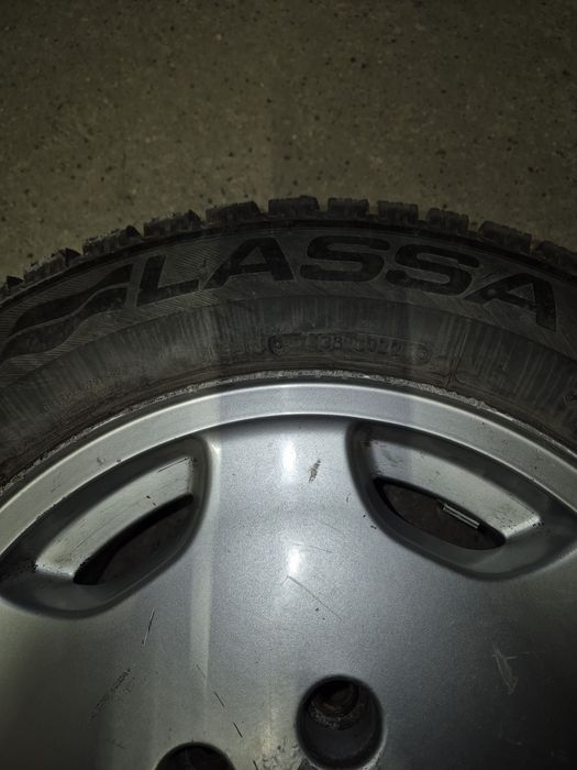 Продам зимнею резину с дисками