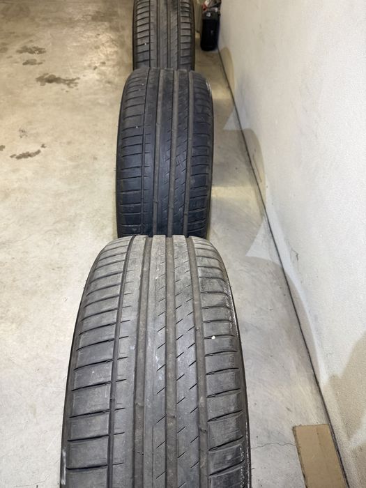 Michelin PS 4 SUV 245/50/19 DOT 0223 и 0523.
