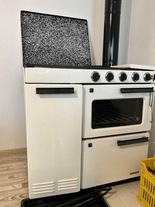 Печка с дърва с фурна