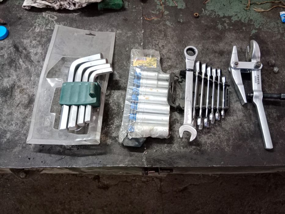 Набор головок и прочих инструментов