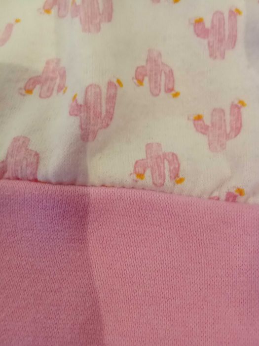 Пижама за момиче 8-9г. Полар. -4 евро.