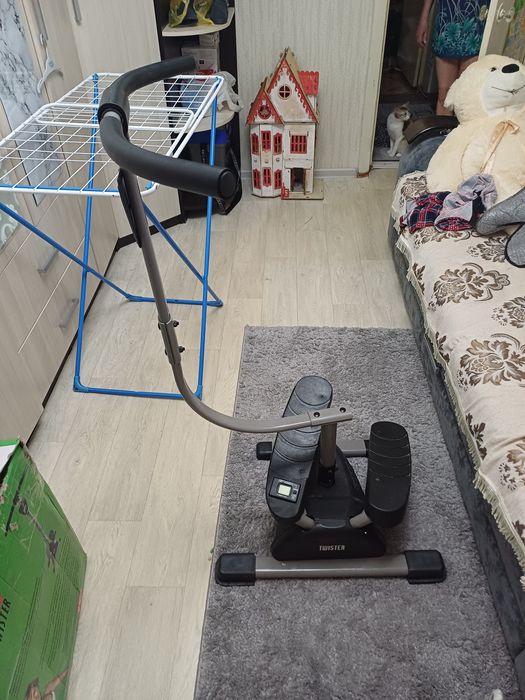 Продам тренажёр для разминки в хорошем состоянии.