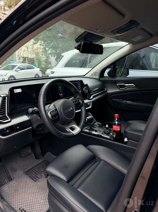 Продаю свою Kia Sportage 2023 Full наварот, черный