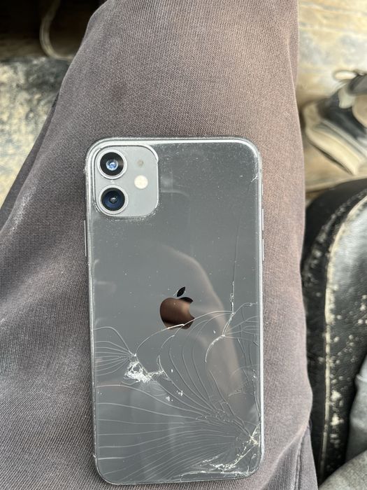 iPhone 11 продается