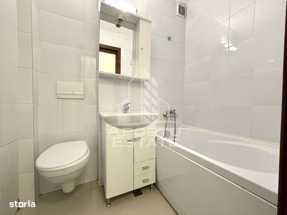 Apartament 2 camere de vanzare, etaj 3, zona Sagului