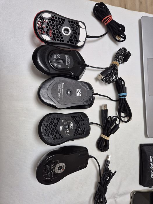 Mouse gaming 5 buc.