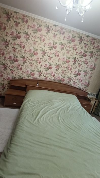 Продам двуспальную кровать