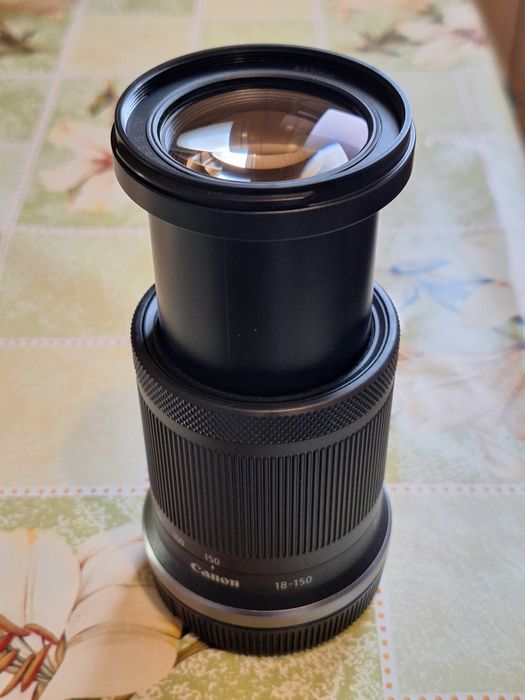 Obiectiv Canon RF-S 18-150mm F3.5-6.3 IS STM
