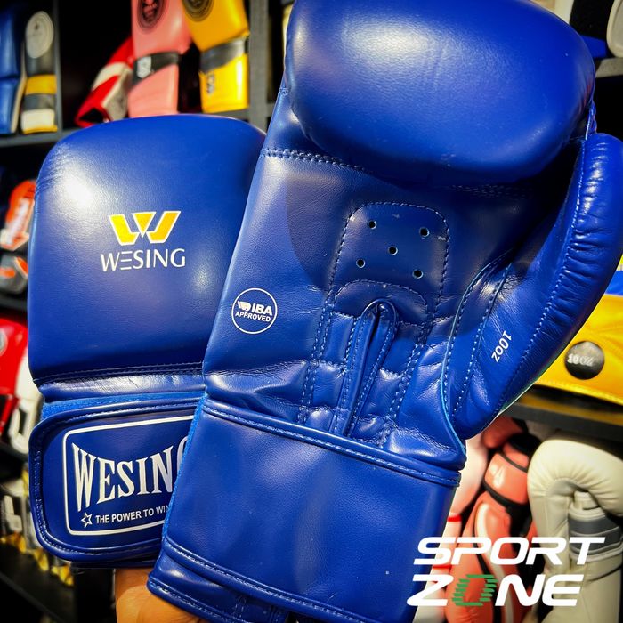 Wesing перчтаки и шлем.