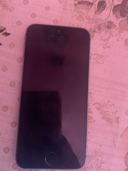 Iphone.5s  ios 12.7.1 GB 32 telefonul ajunge oriunde in tara