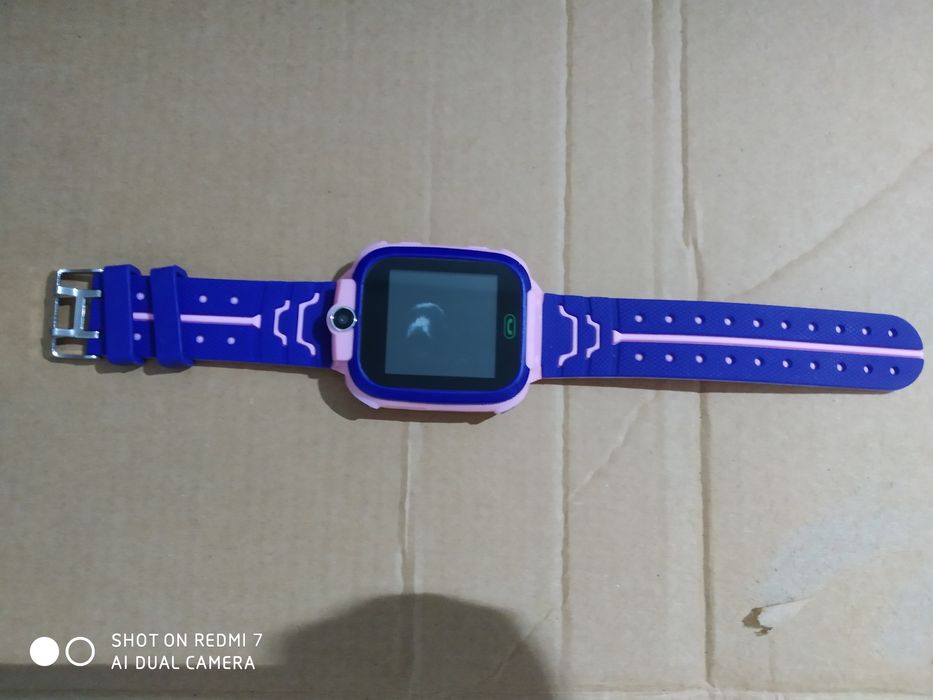 Vând smartwatch pentru copii care nu se mai aprinde cu încărcător