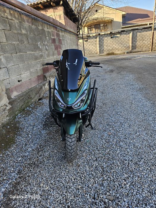 Макси скутер в продаже