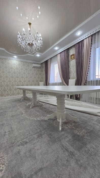Продам стол 4м в длину