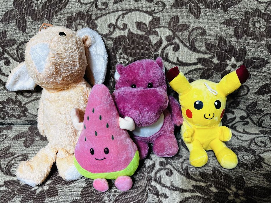 Игрушки мягкие..