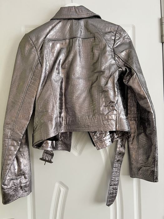 Дамско сребърно яке от естествена кожа