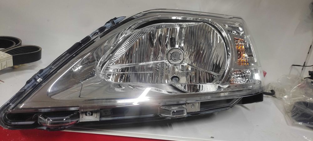 Фары на ларгус оригинал