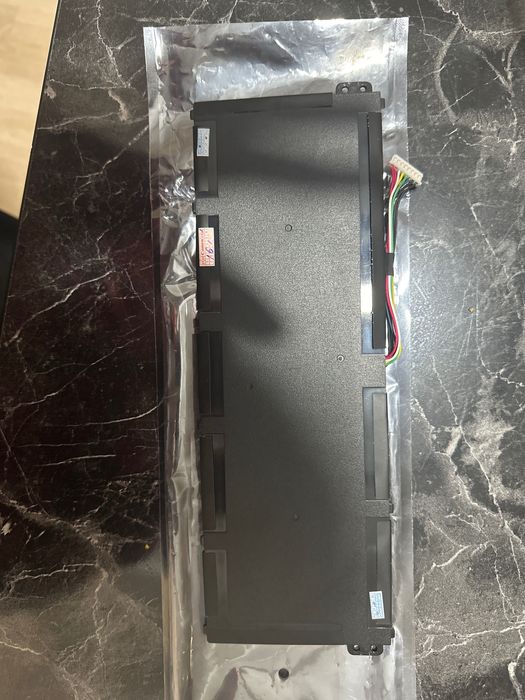 Yangi batareya Acer AC14B18 / Новый аккумулятор для ноутбука