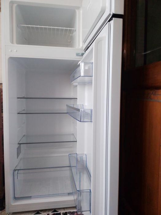 Срочно продам холодильник