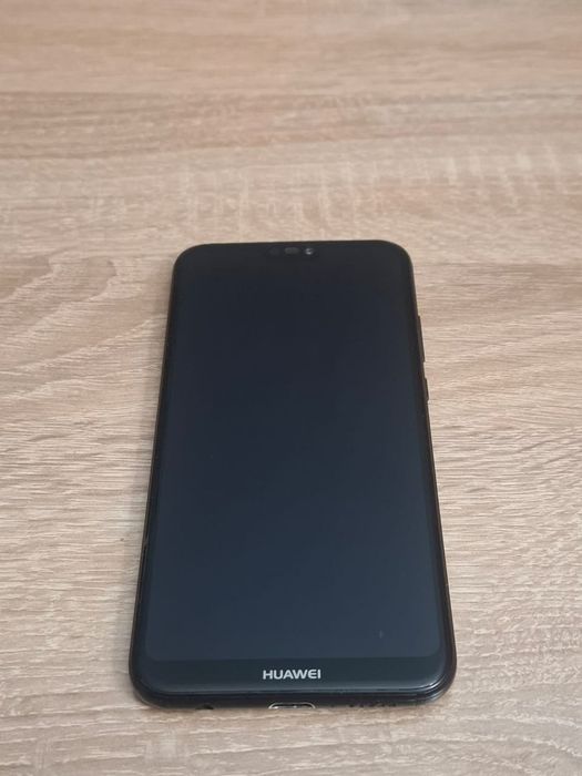 Продаю телефон Huawei