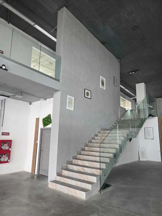 Spatii comerciale ultra central de inchiriat