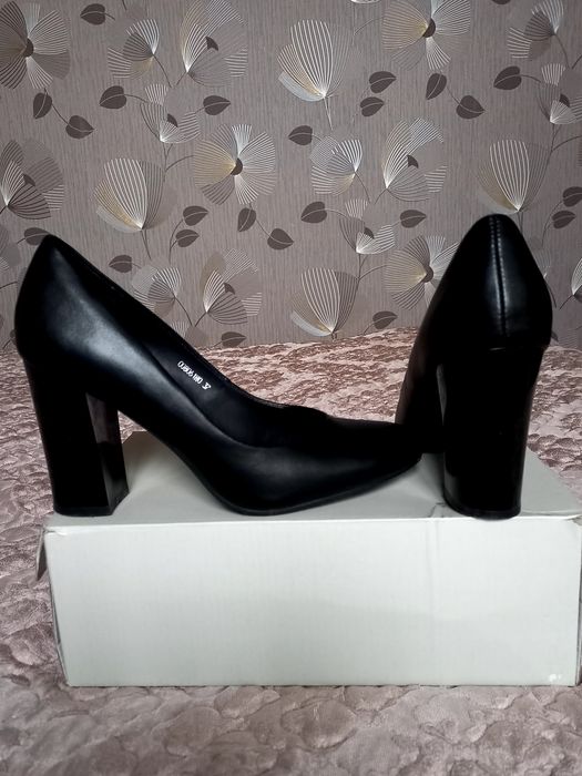 Туфли     на   каблуке