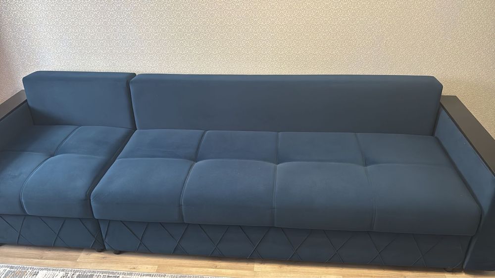 Продам диван.