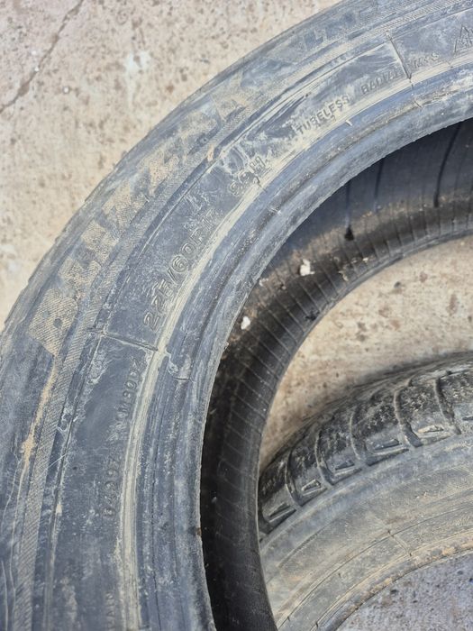 Продам б/у комплект шин Bridgestone