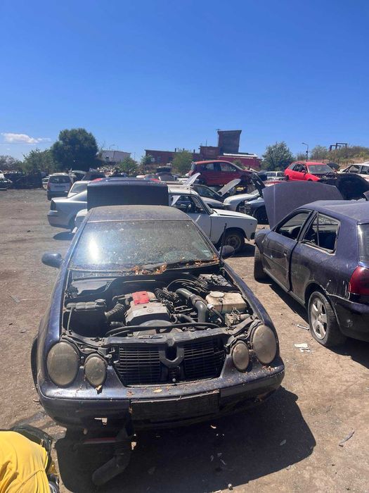 Мерцедес цлк 200 компресор 1999 година на части