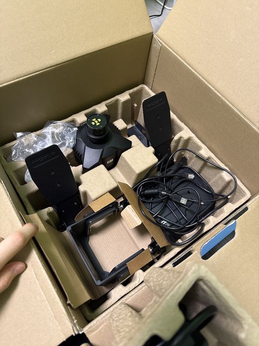 Игровой руль Moza r3 + педали