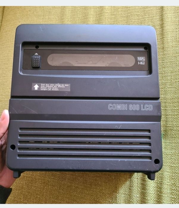 Orion Combi 600 LCD Televizor Portabil Cu Video Vhs Pvm Retro Gaming P